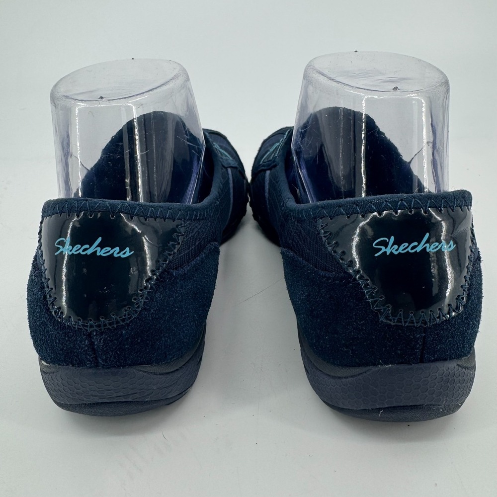 Skechers Breathe Easy Shoes WOMENS Navy Blue Suede Leather Slip On Sneakers 6.5 - Picture 4 of 8
